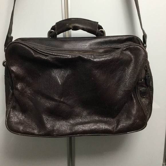 Genuine Leather Zippered Shoulder Messenger Bag - Picture 7 of 16